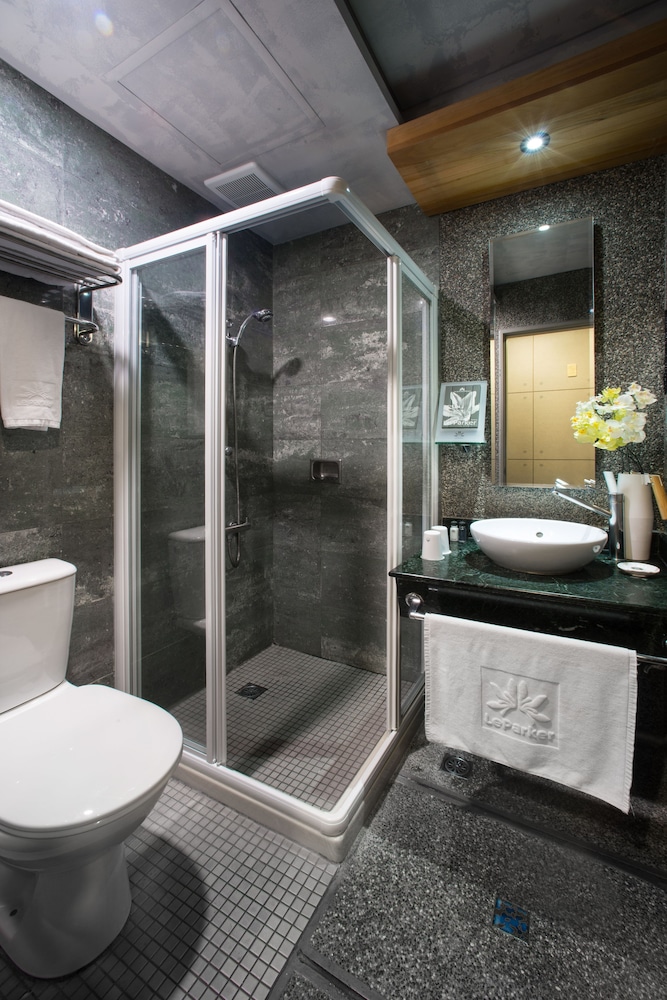 check inn express taichung feng chia