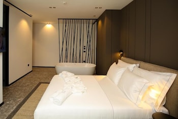 nobus hotel