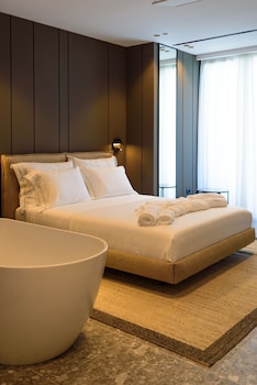 nobus hotel
