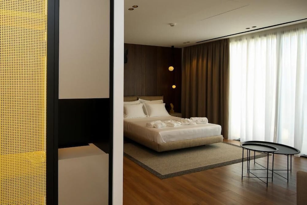 nobus hotel