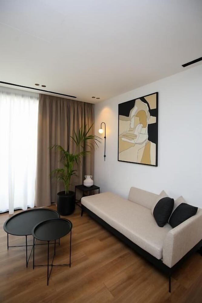 nobus hotel