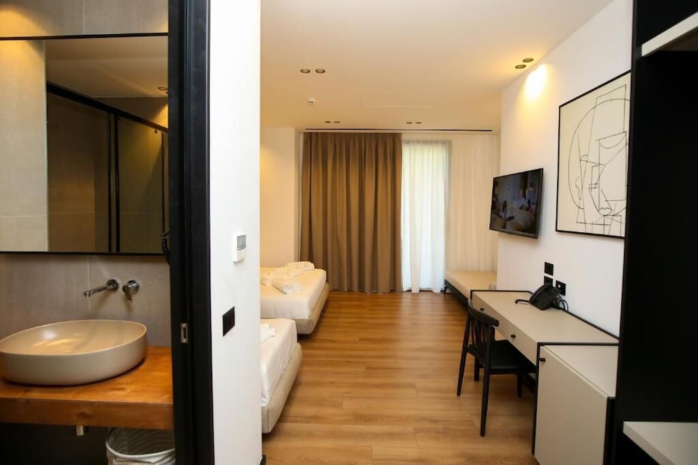 nobus hotel