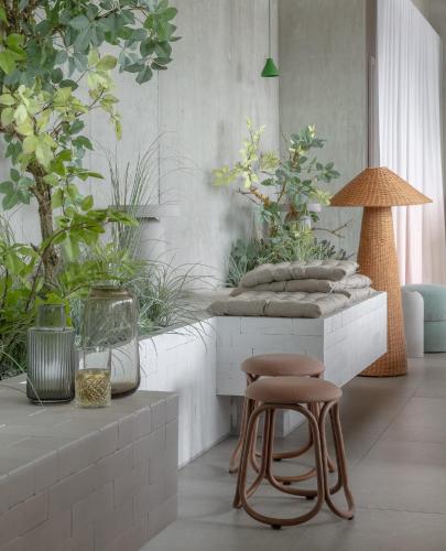 locke at east side gallery