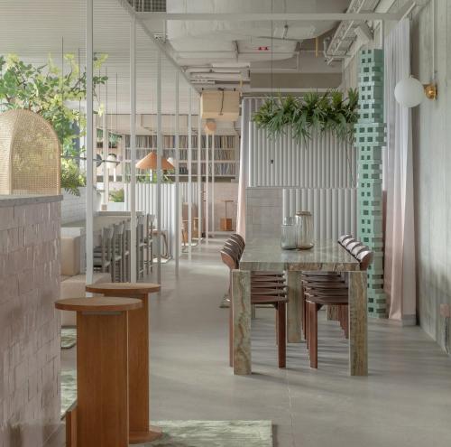 locke at east side gallery