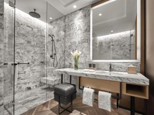 ashta residence