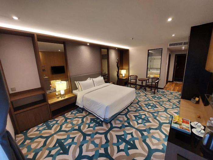 christee suites hotel