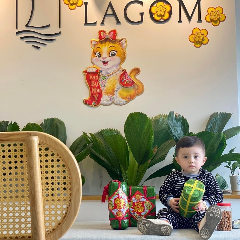 lagom apartment and hotel