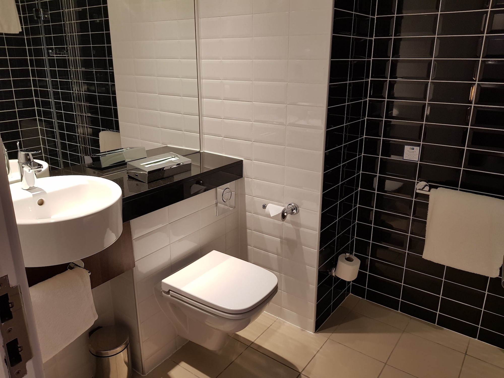 holiday inn express wakefield by ihg