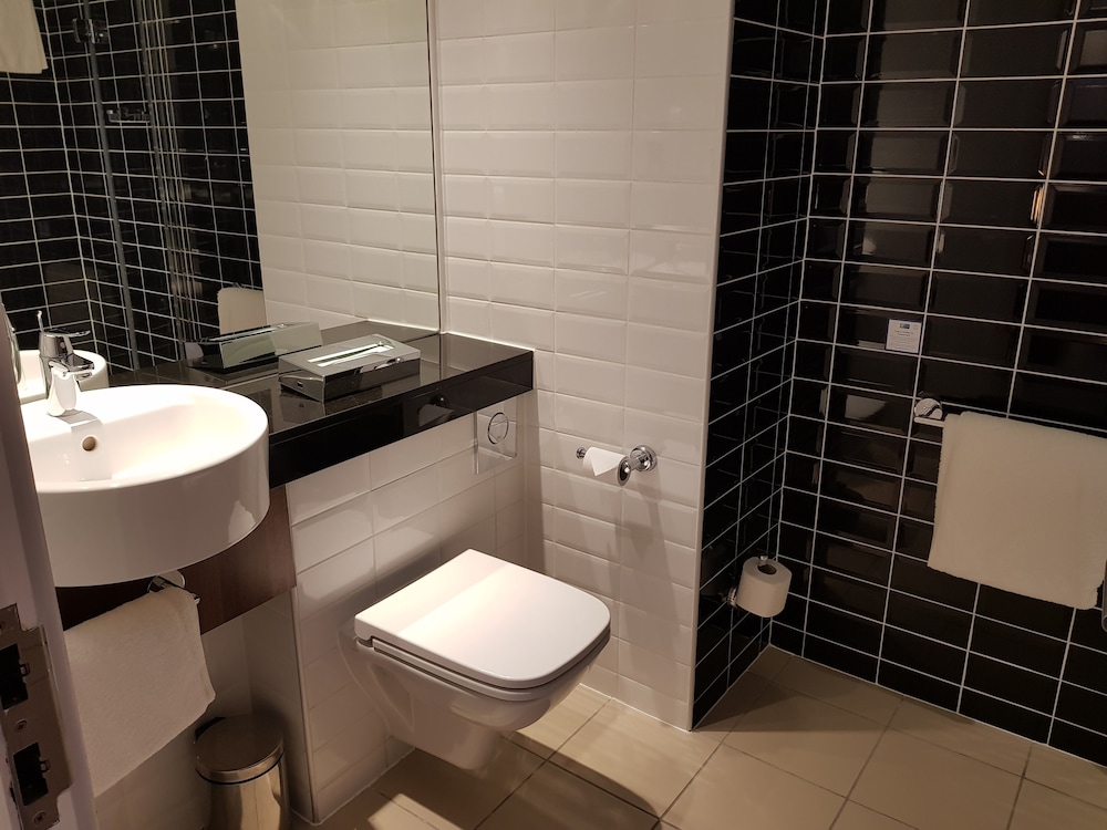 holiday inn express wakefield by ihg