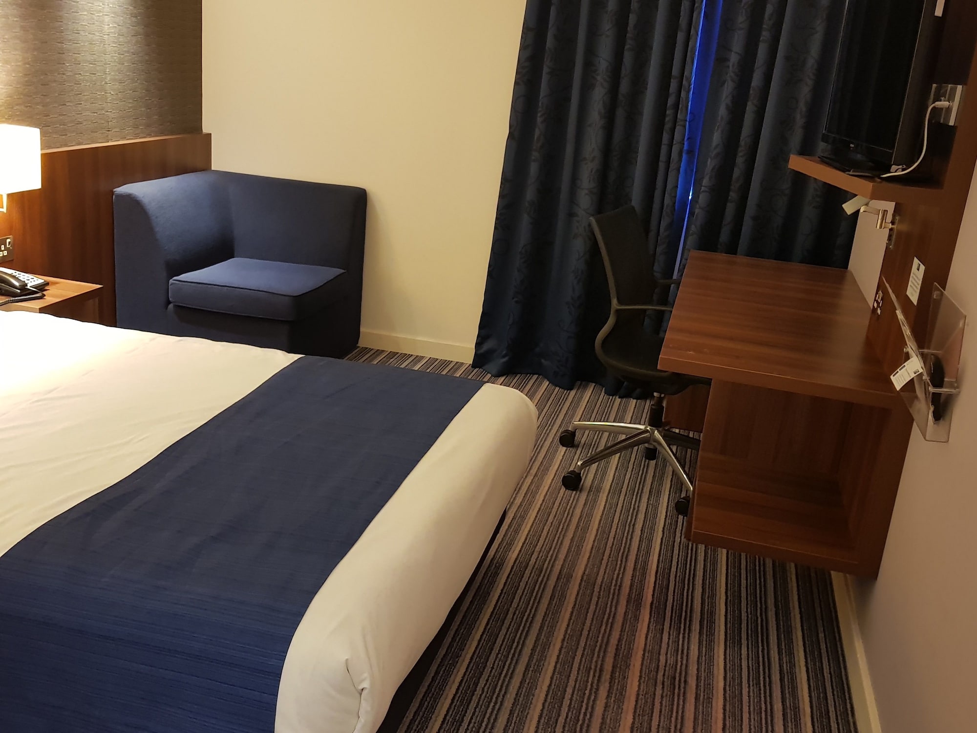 holiday inn express wakefield by ihg