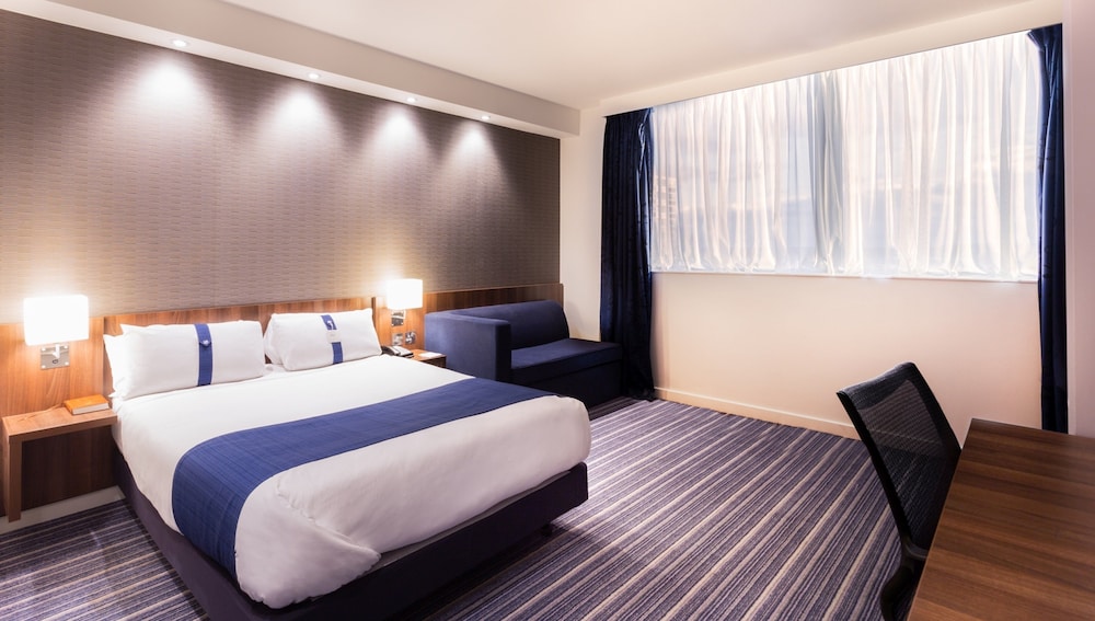 holiday inn express wakefield by ihg