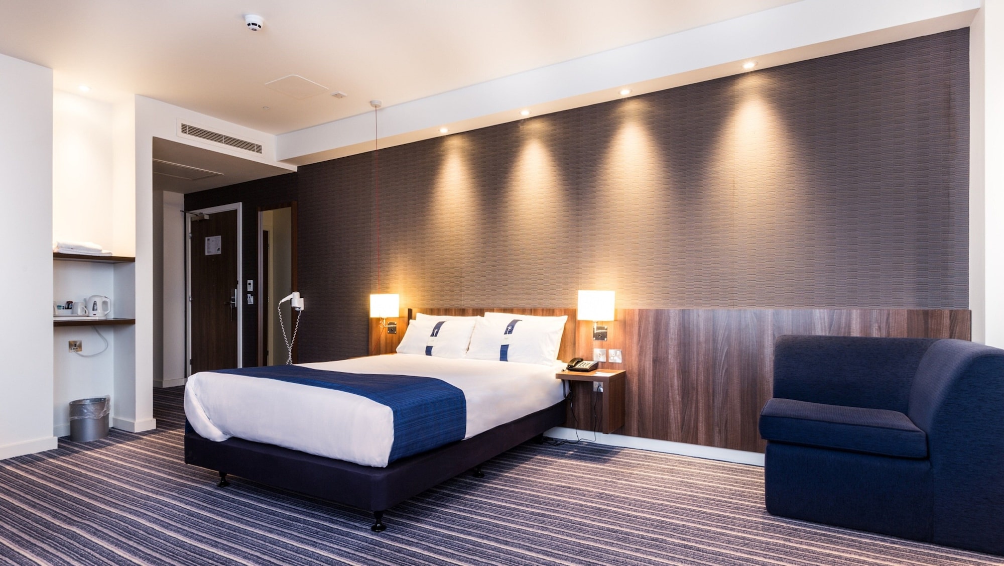 holiday inn express wakefield by ihg