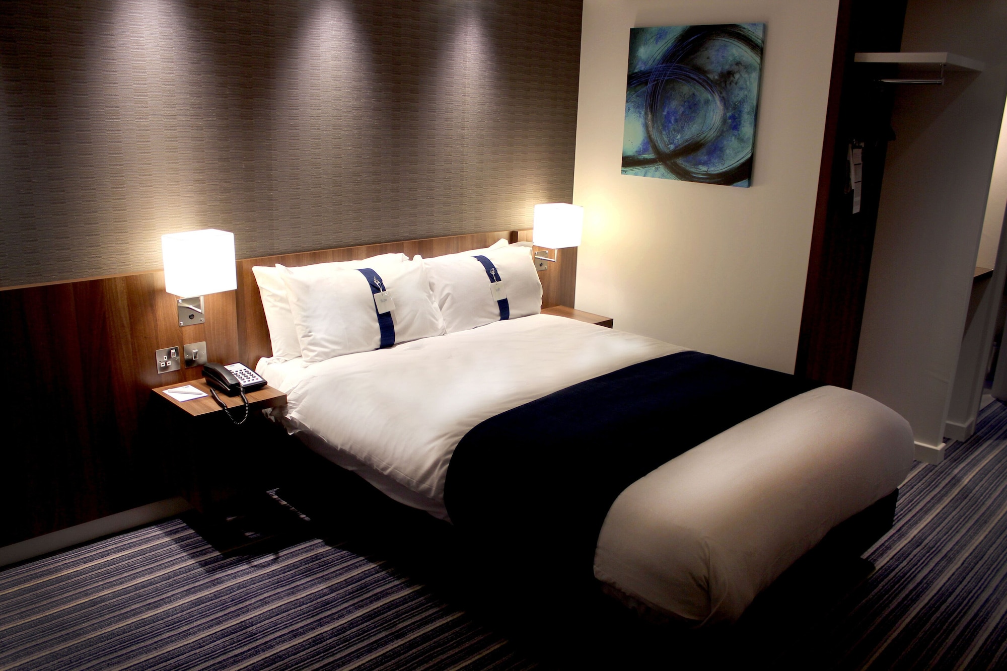 holiday inn express wakefield by ihg