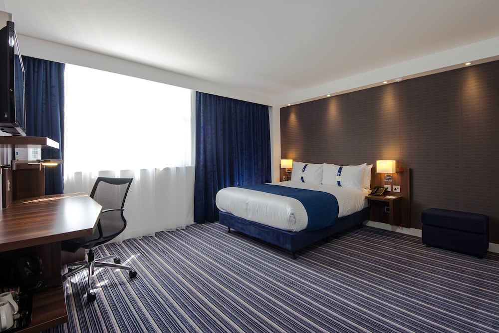holiday inn express wakefield by ihg