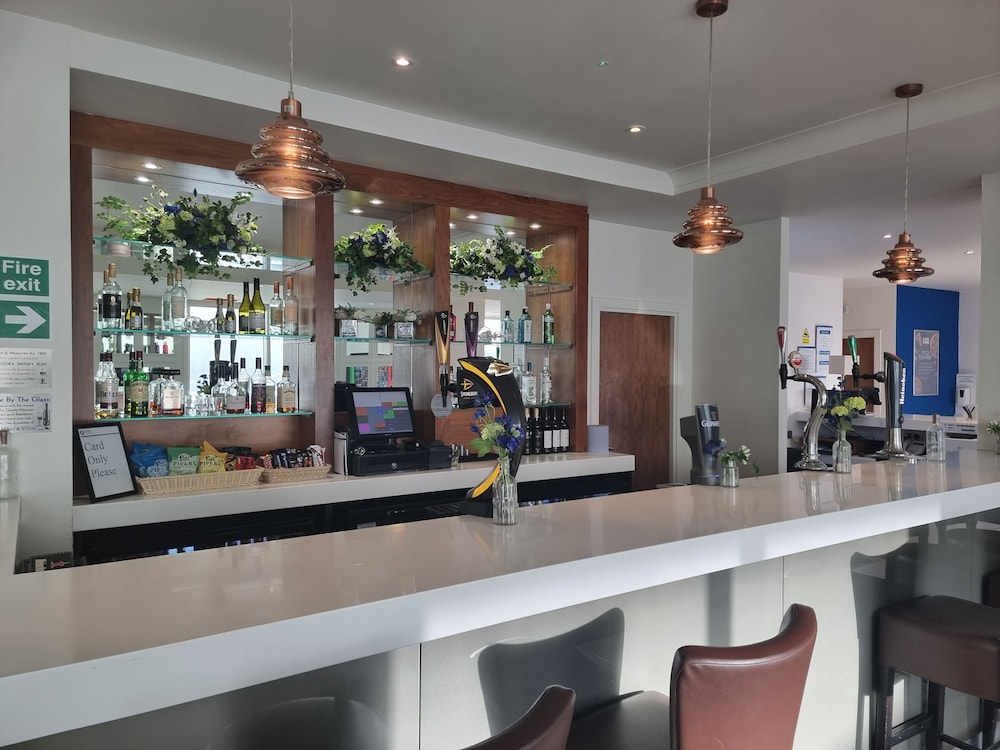 holiday inn express wakefield by ihg