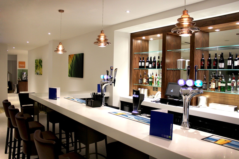holiday inn express wakefield by ihg