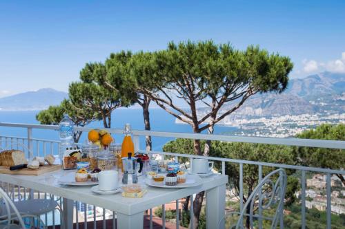 Le Terrazze,Campania>>Amalfi Coast,3 star