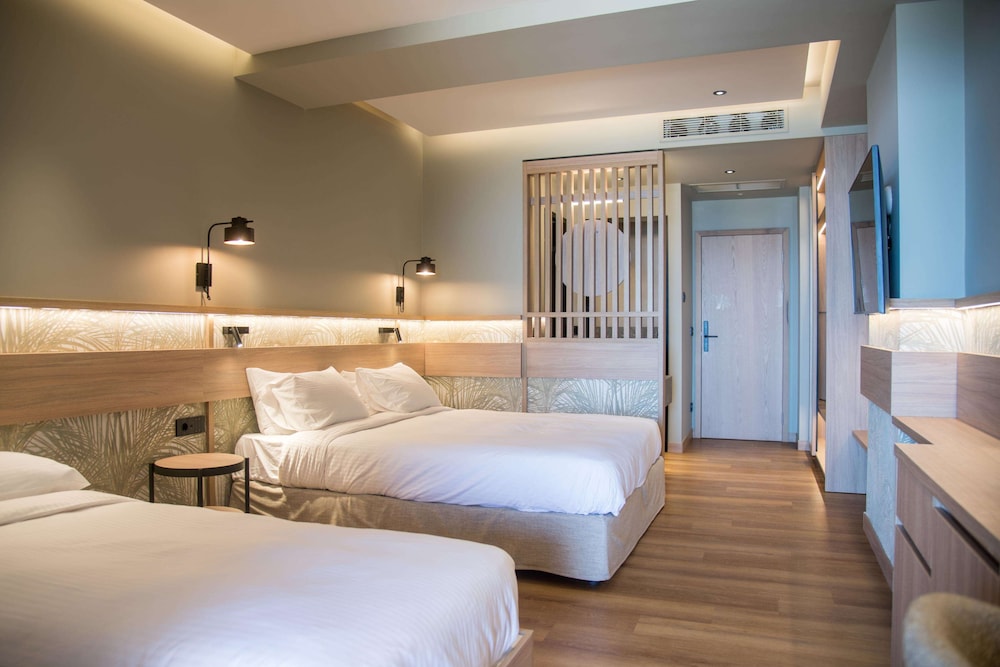 golden star sea side resort