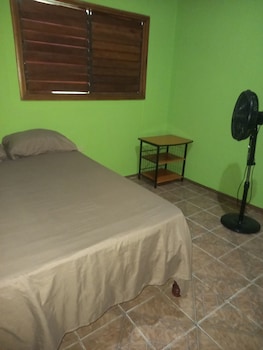 deanos cottage