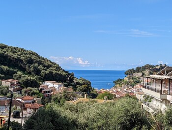 natura luxury suites parga