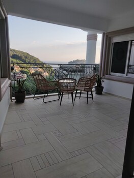 natura luxury suites parga
