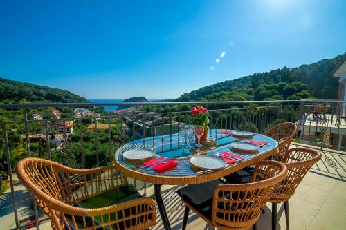 natura luxury suites parga
