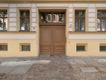 schoenhouse berlin city street
