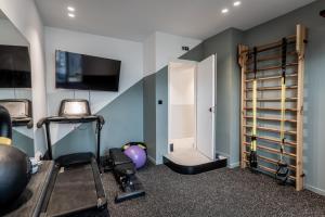 athinaion recreation suites
