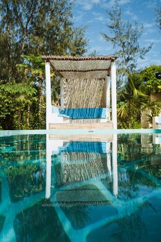 gk palm resort watamu