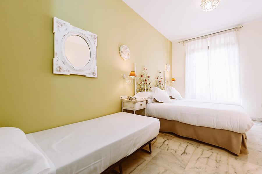 basic hotel dona manuela