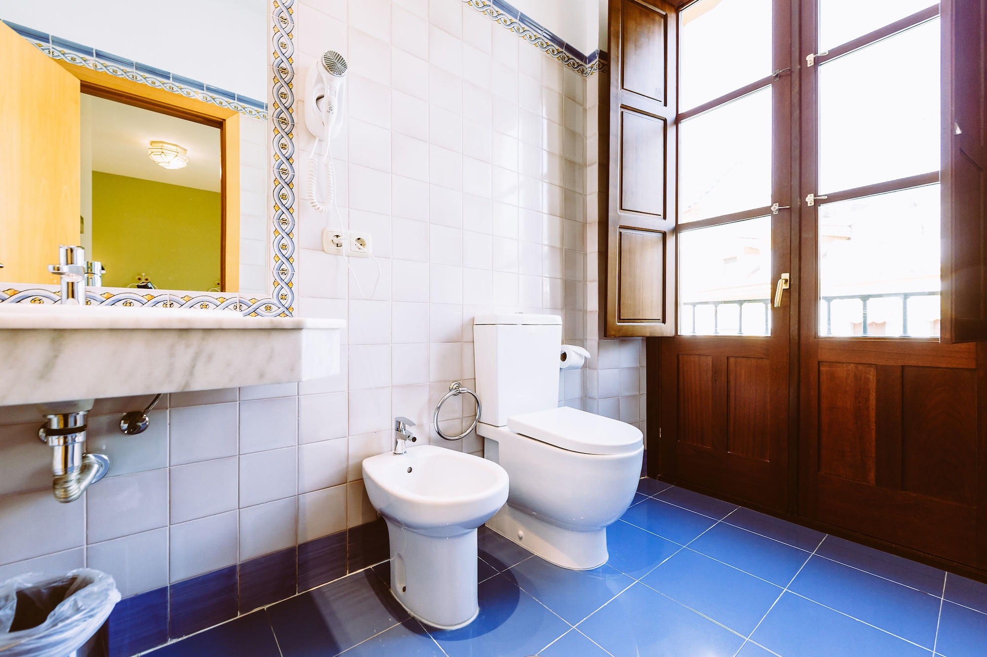 basic hotel dona manuela