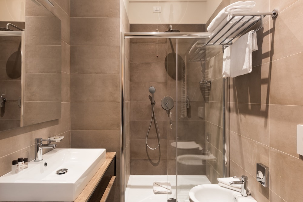 at 41 luxury suites and rooms