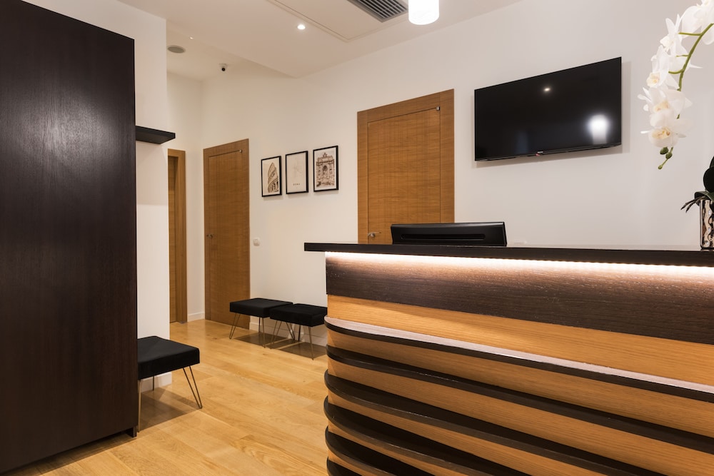 at 41 luxury suites and rooms
