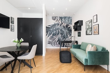 at 41 luxury suites and rooms