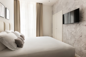 at 41 luxury suites and rooms