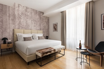 at 41 luxury suites and rooms