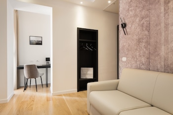 at 41 luxury suites and rooms