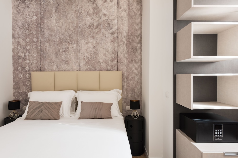 at 41 luxury suites and rooms