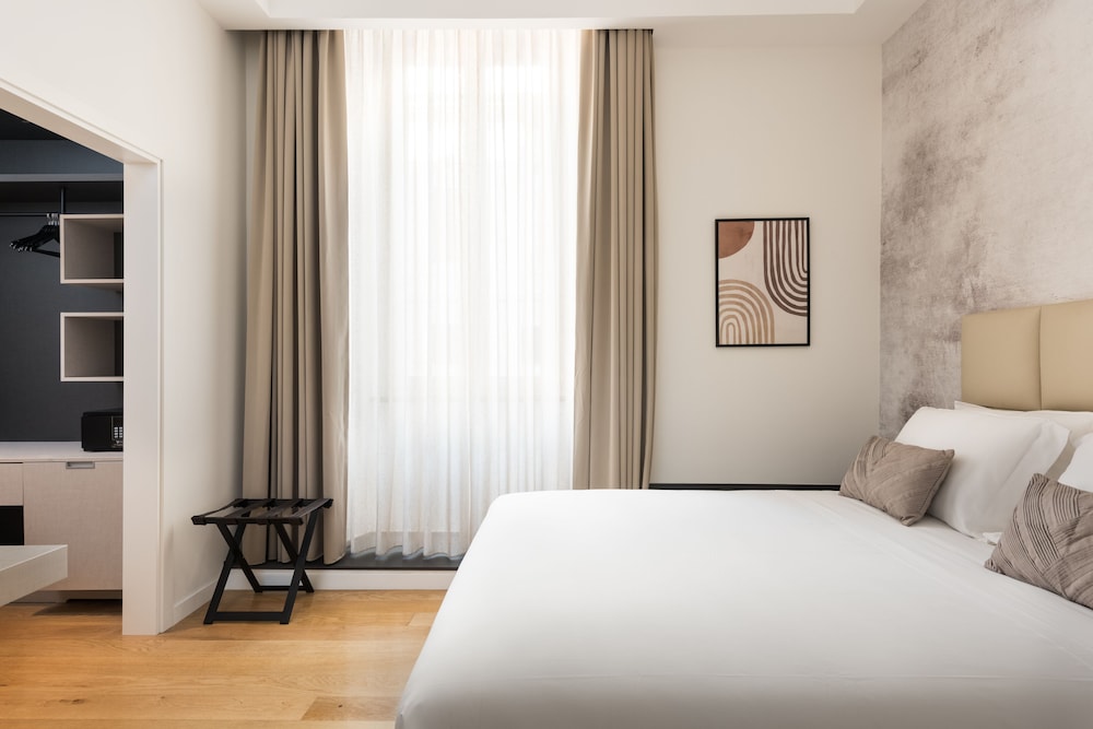at 41 luxury suites and rooms