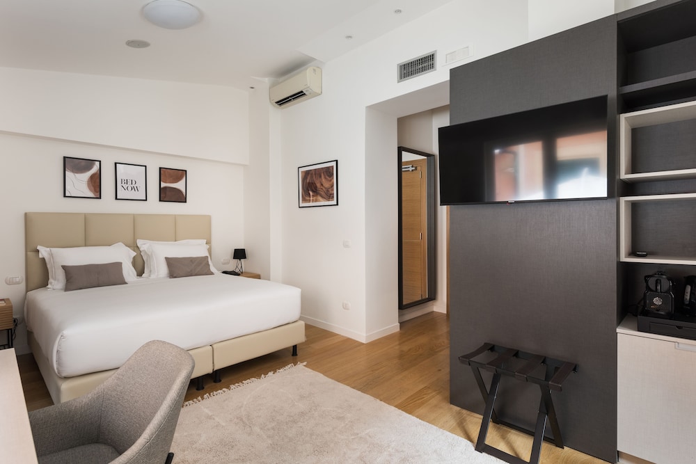 at 41 luxury suites and rooms