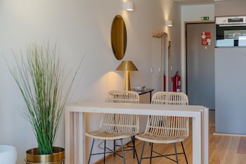 feel corporate housing campanh 06