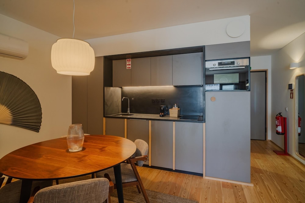 feel corporate housing campanh 06