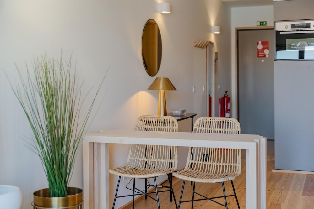 feel corporate housing campanh 06