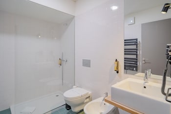 feel corporate housing campanh 10