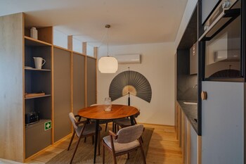 feel corporate housing campanh 10