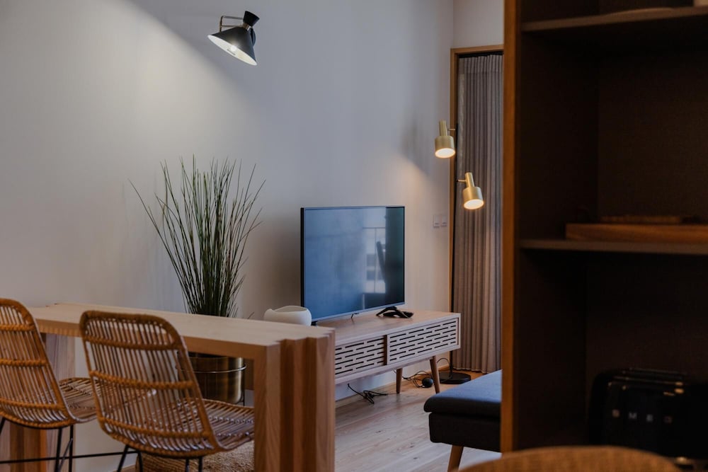 feel corporate housing campanh 10