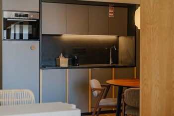 feel corporate housing campanh 07