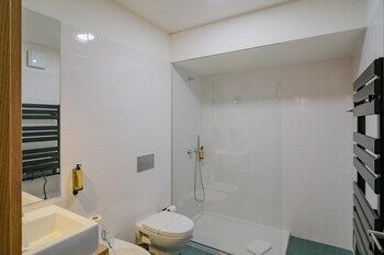 feel corporate housing campanh 07