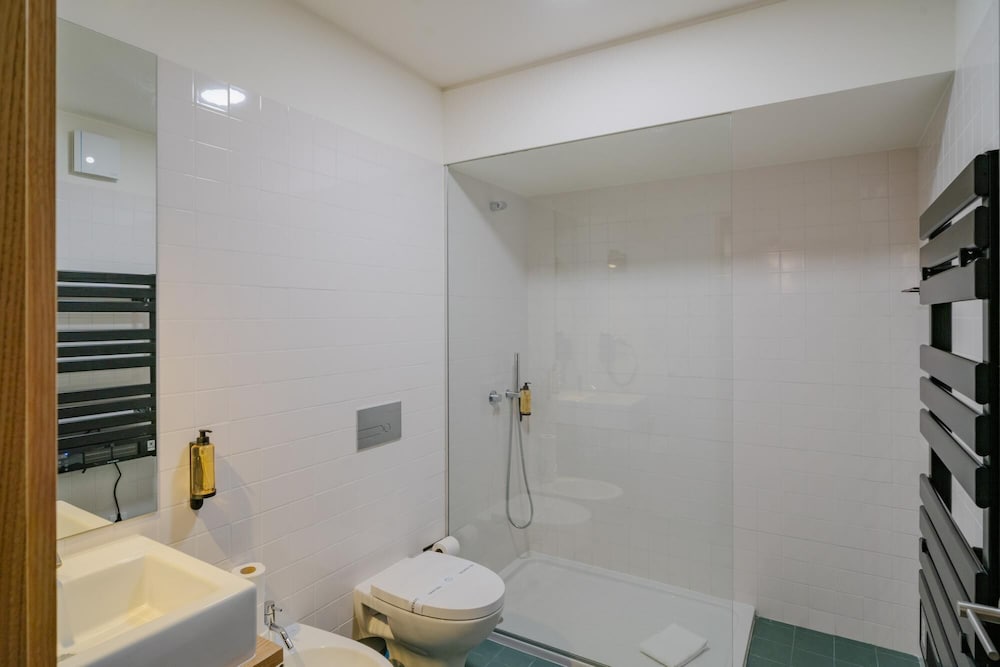 feel corporate housing campanh 07