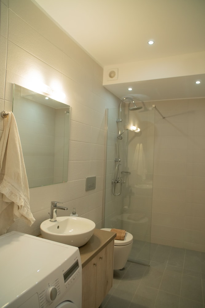 hello village chania